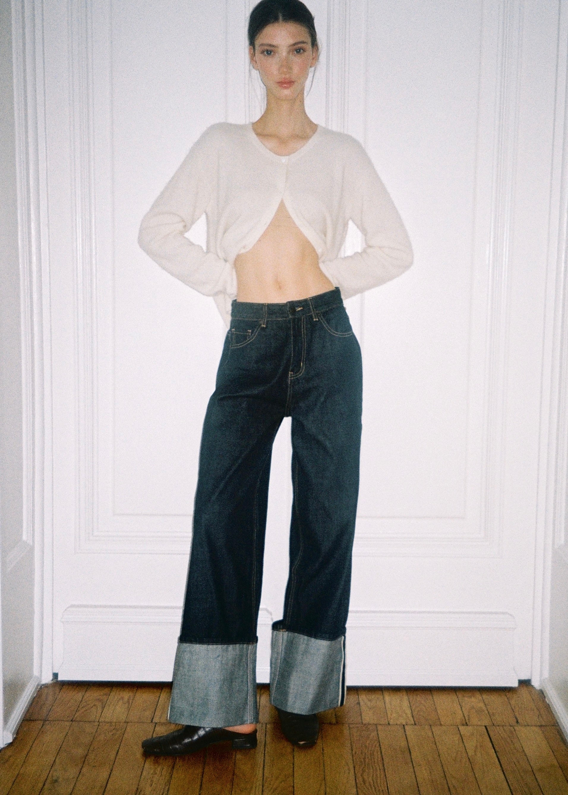 Джинсы raw denim с отворотами
